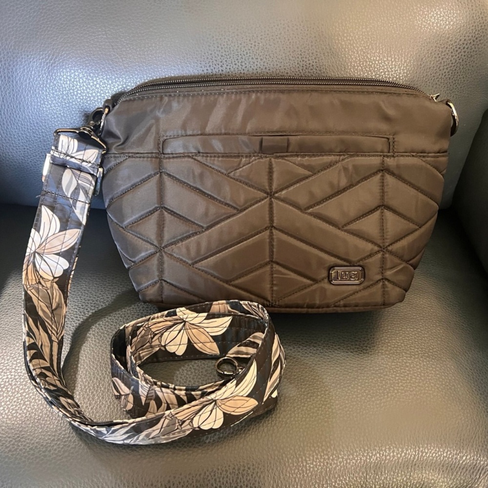 Lug Black Flair with Lily Black lining.
